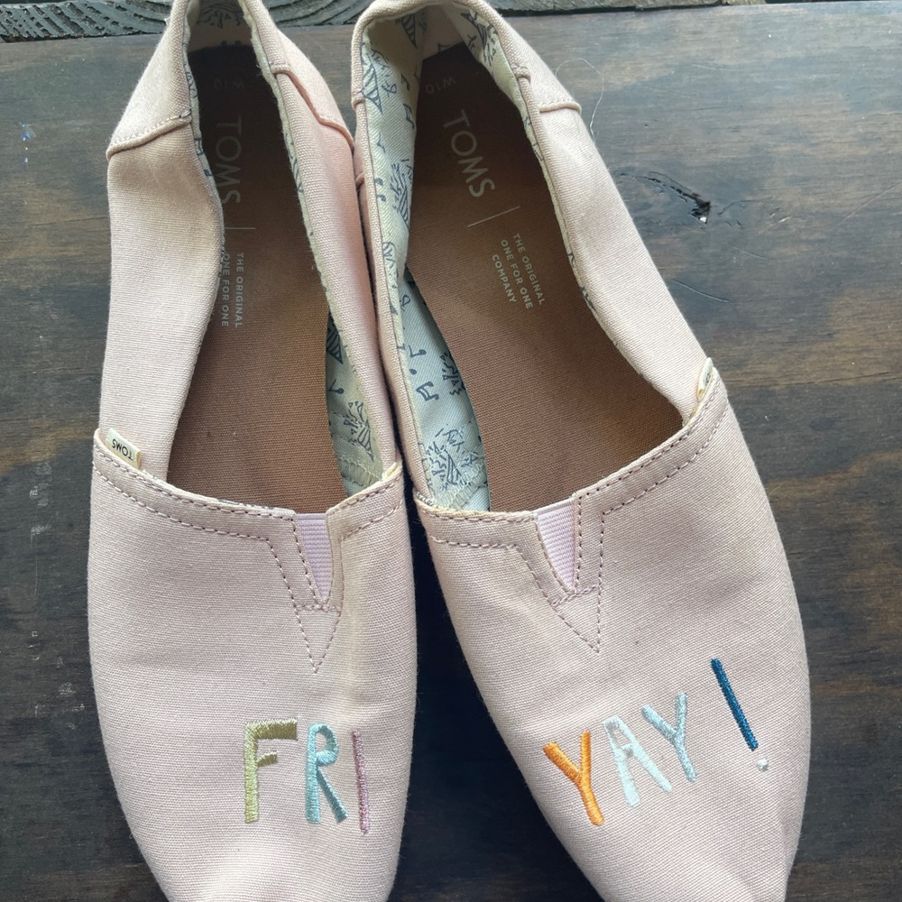 TOMS Women's Light Pink Embroidered Slip-Ons